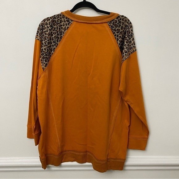 Umgee French Terry, animal print raw edge detail tunic with side slits medium - Picture 3 of 14